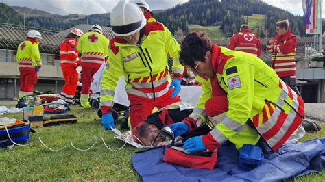 Über 100 Teilnehmer Das Rote Kreuz übte in Bad Kleinkirchheim für den