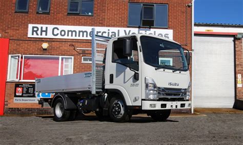 Isuzu Trucks UK expands into Leicester - RH Commercial Vehicles