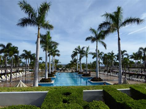 Infinity Pool at Riu Palace Costa Rica | Riu palace, Outdoor, Costa