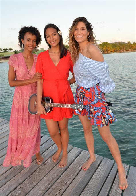 Photo Exclusif Sonia Rolland Vaimalama Chaves Et Laury Thilleman