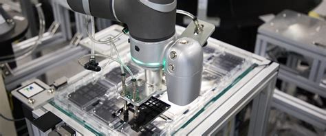 A Cobot Assistant The Latest Innovative Solution For Medical Device