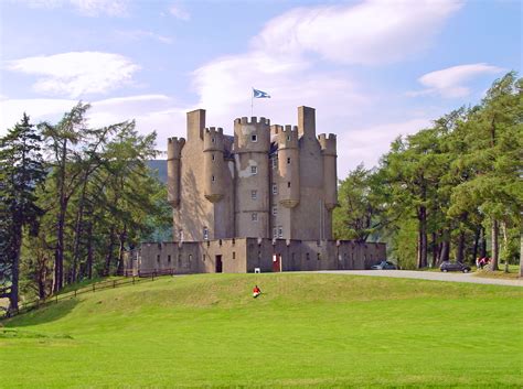 File:Braemar Castle 1.jpg - Wikipedia