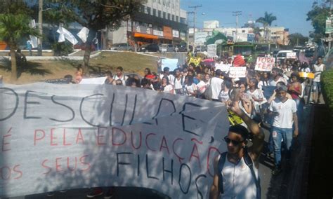 Estudantes Do Helena Guerra Se Manifestam E Indicam Ocupação Da Escola