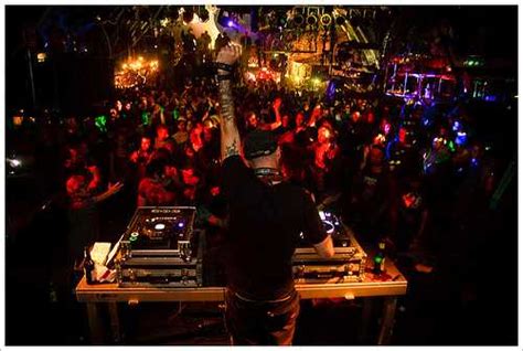 Seychelles Nightlife - 15 Party Places & Nightclubs in 2024