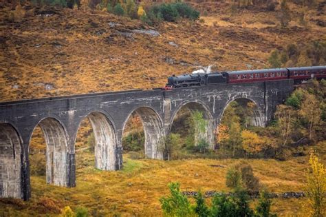 Premium Photo | The glenfinnan viaduct