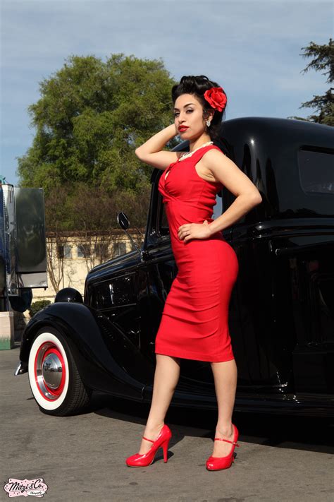 Pinup of the Week: Tania Fonseca – RacingJunk News