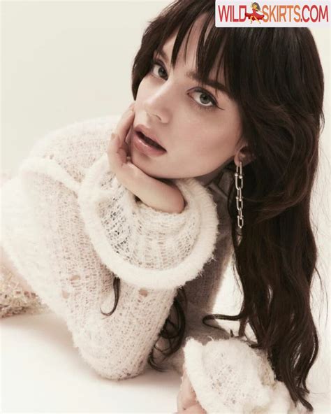 Sophie Thatcher Soapy T Nude Instagram Leaked Photo 27