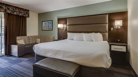 Nashville Hotel Rooms | Club-Hotel Nashville Inn & Suites Hotel