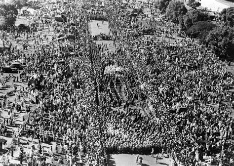 Rare Photos Of Mahatma Gandhi Funeral