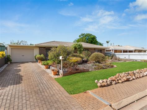 Carabeen Crescent Andrews Farm Sa House For Sale