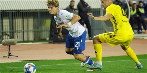 Hajduk U Nedjelju Igra Protiv Vara Dina Na Poljudu Hnk Hajduk Split