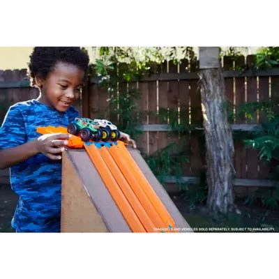 Skelesaurus Power Smahsers Monster Trucks Hot Wheels