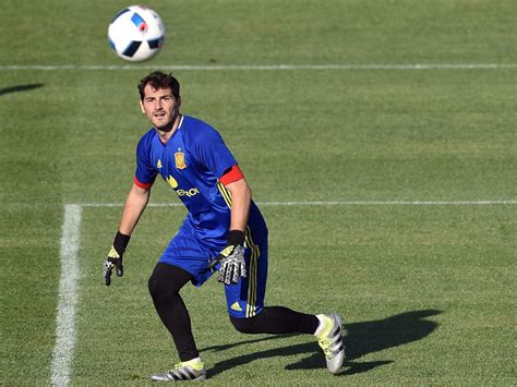 Iker Casillas Says Twitter Account Hacked After I M Gay Post