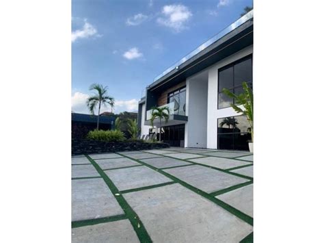 Vivienda De Lujo De 1222 M2 En Venta Caracas Venezuela 130031847