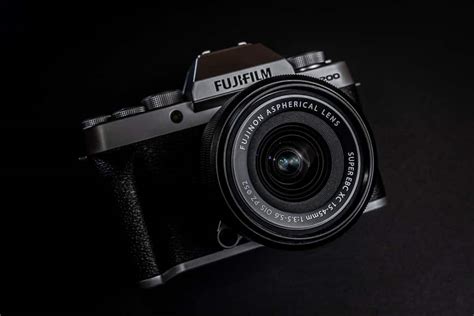 Fujifilm X-T200 Review | Impressive & Affordable!