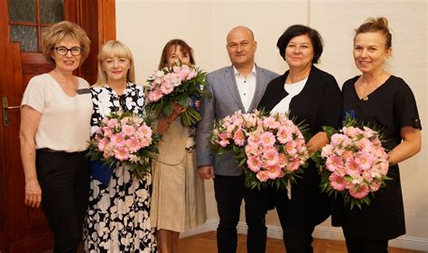 Wręczenie powierzeń i pełnomocnictw dyrektorom publicznych przedszkoli