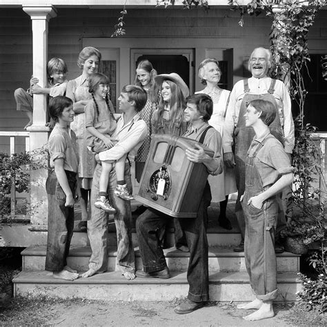 At 50 TV S The Waltons Still Stirs Fans Love Nostalgia AP News