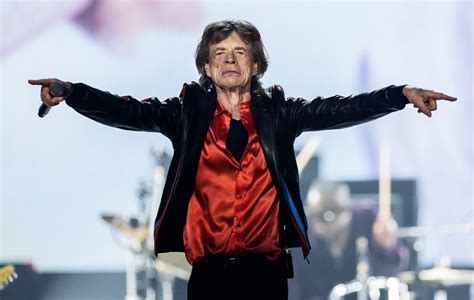 ローリング・ストーンズのミック・ジャガー、“moves Like Jagger”に合わせて踊る動画を投稿 Nme Japan