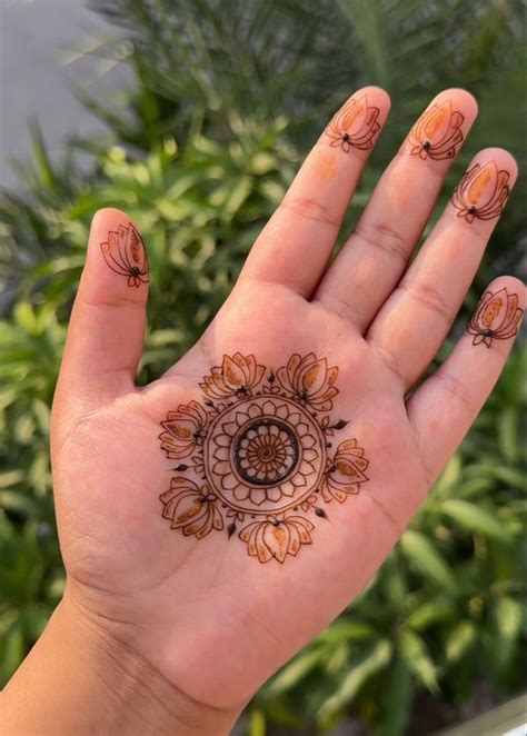 Mahendi Design Pretty Henna Designs Front Mehndi Design Beautiful