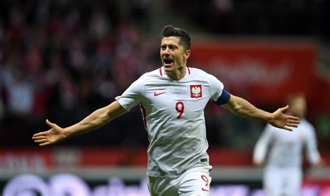 Ile Na Instagramie Zarabia Robert Lewandowski Za Jedno Zdj Cie M G By