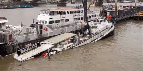 Party Boat Sinks In London During Severe Weather Uk The Watchers
