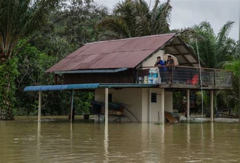 Two More Districts In Sabah Hit By Floods Situation In Johor Improving