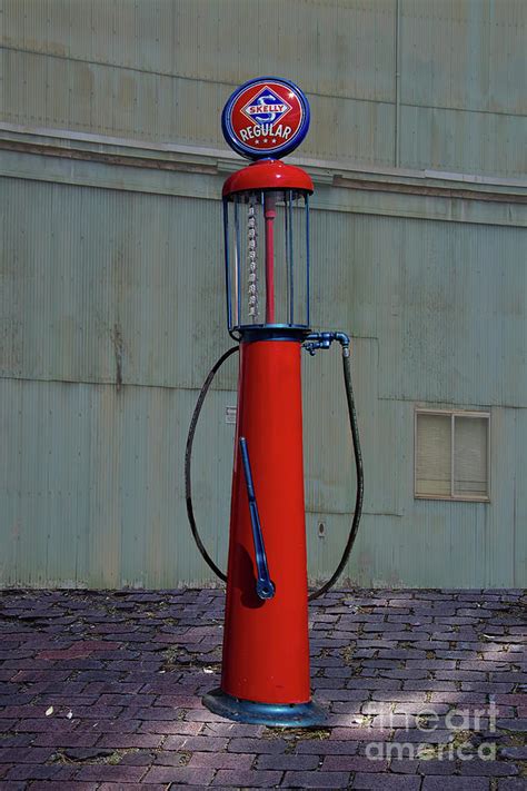 Skelly Gas Pump Photograph by Nick Gray - Fine Art America