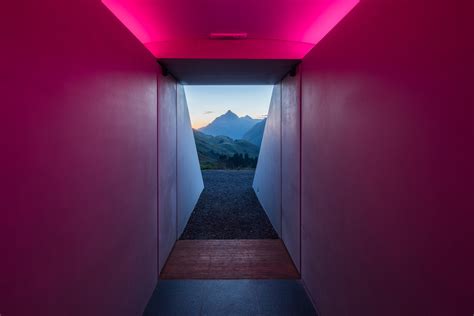 James Turrells Skyspace A Light Installation In The Austrian