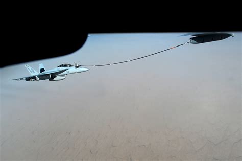 Multi-point refueling extends tanker capabilities > U.S. Air Forces ...