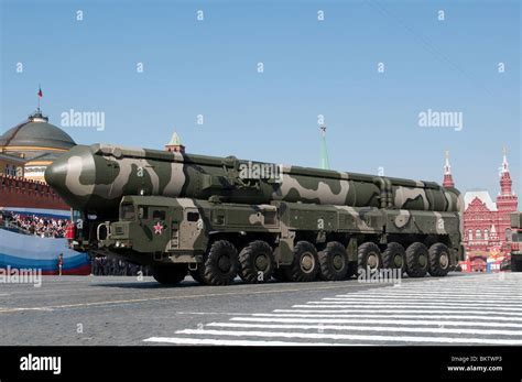 Mobile Nuclear Missile Rt Uttkh Topol M Nato Name Ss Sickle B