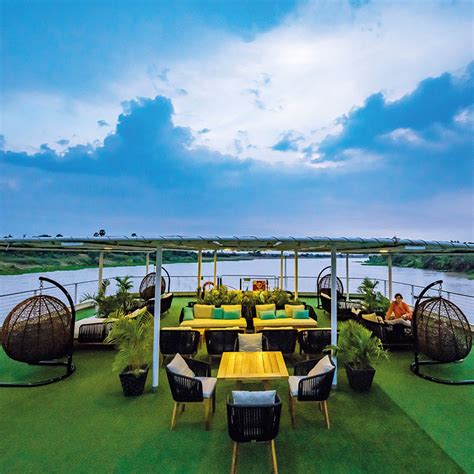 Luxury Mekong River Cruise | 11 Night Fly-stay & Cruise | Travelfix