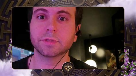 VEGETTA ACERCA LA CAMARA, EL CHAT AUTOMATICAMENTE 🙈 - YouTube