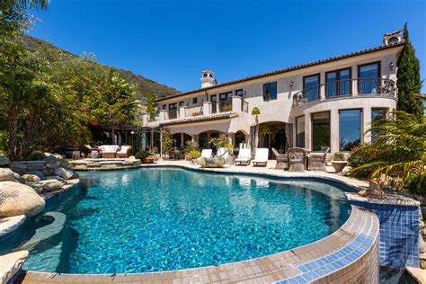 The Oc House For Sale Look Inside Seth Cohens 625 Million