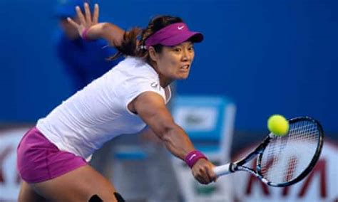 Li Na, China's double grand slam winner, forced to retire with knee ...