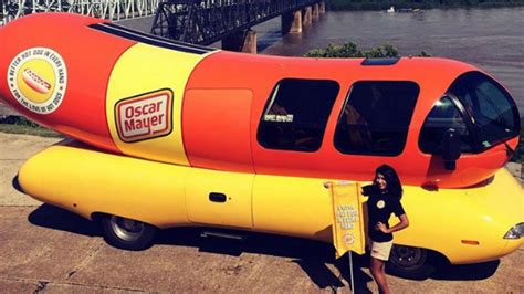 Oscar Mayer is hiring Wienermobile drivers