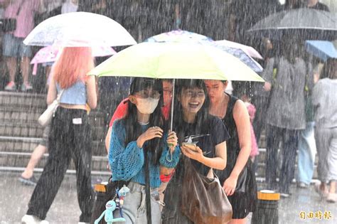 雙北升級豪雨特報！彭啟明估強降雨持續到4點半以後 生活 自由時報電子報