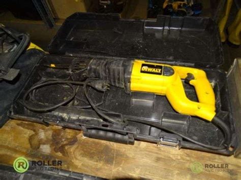 Dewalt Dw303m Reciprocating Saw With Case Roller Auctions