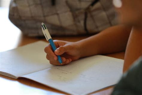 Réinscriptions administratives 2024 2025 École Berchet et Lycée Regnault