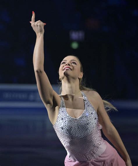 Video De Glimlach Was Terug Loena Hendrickx Neemt Met Prachtige Rit