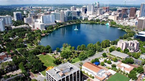 Lake Eola Park | Attractions in South Eola, Orlando