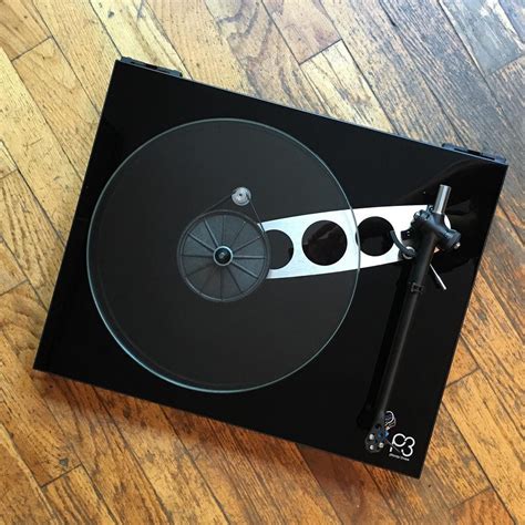 Rega: Planar 3 Turntable - Black / Without Cartridge – TurntableLab.com