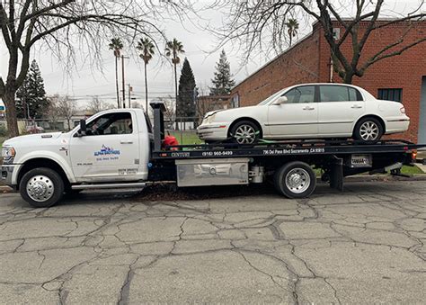 Towing Vs Roadside Assistance What S The Difference Alpha Brothers