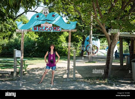 Blue Whale Route 66 Hi Res Stock Photography And Images Alamy