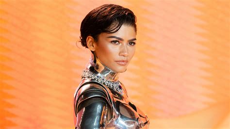 Zendaya Wore A Butt Baring Silver Suit Of Armor At The Dune 2 London