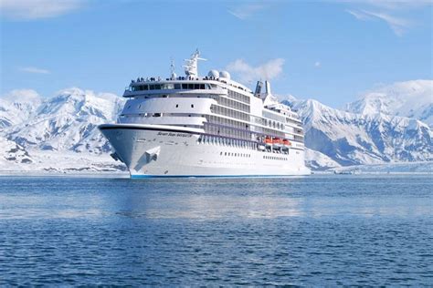 The best luxury cruise lines for Alaska