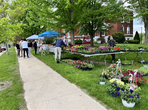 Residents are divided over the new chauncey square community rules 31