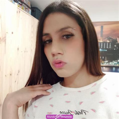 Un sol que brilla hermosa joven latina en Gijón Asturias