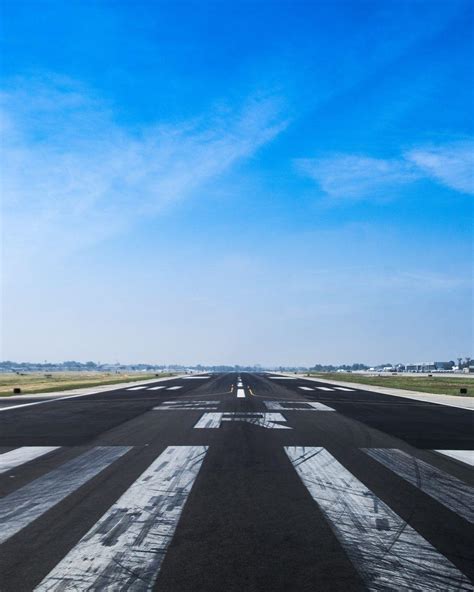 Airport Runway Wallpapers Top Free Airport Runway Backgrounds Wallpaperaccess
