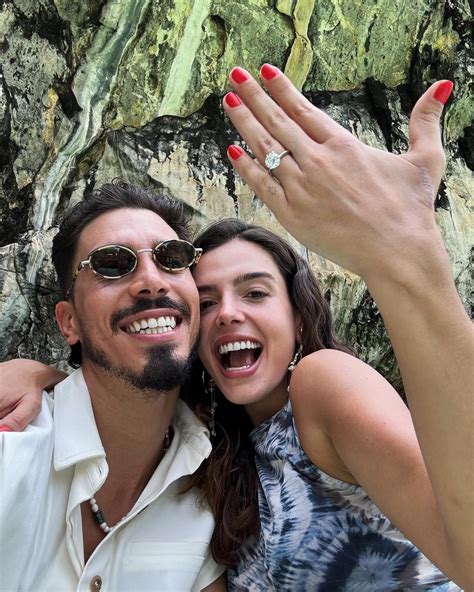 Enzo Celulari E Bruna Marquezine Reagem A Noivado De Giovanna