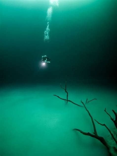 British Diver Finds Bizarre Underwater Lake Hidden In A Cave - Barnorama